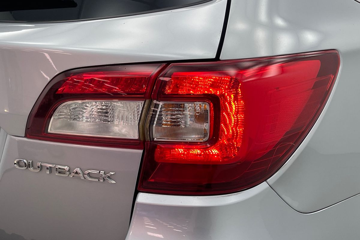 2018 Subaru Outback 2.5i Premium 5GEN
