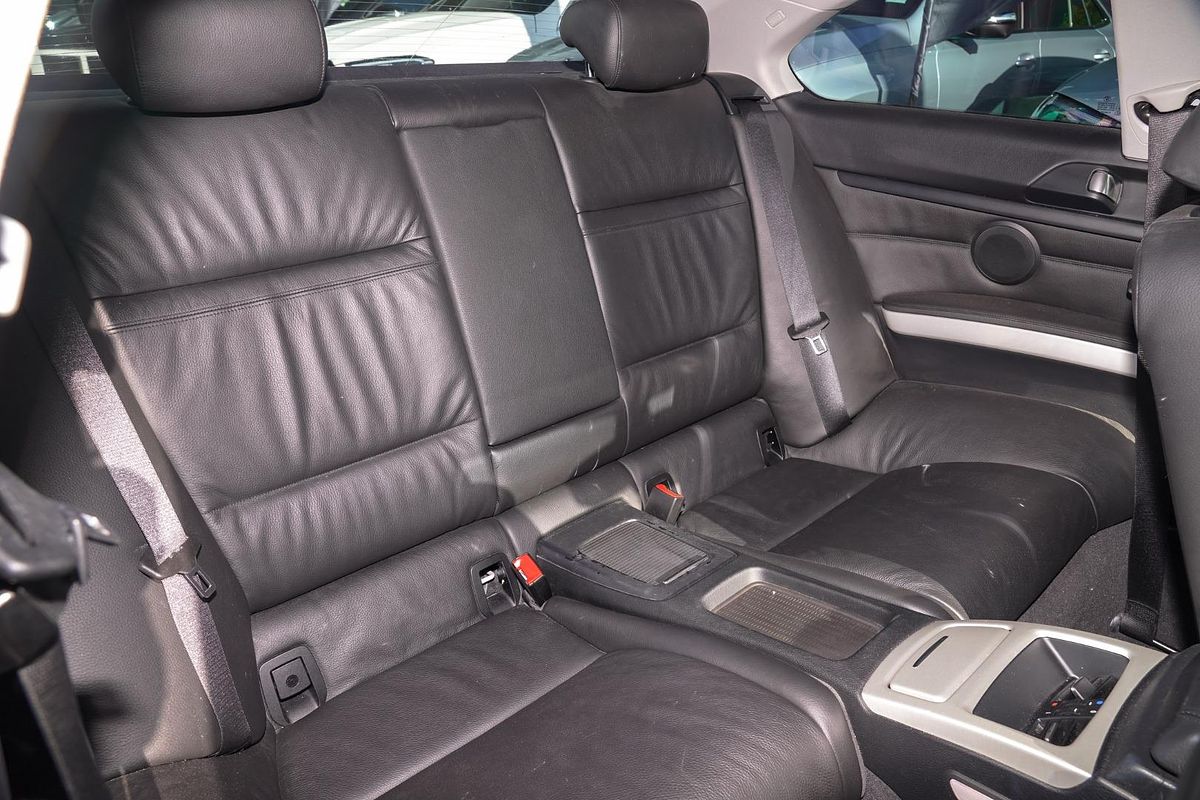 2007 BMW 3 Series 325i E92
