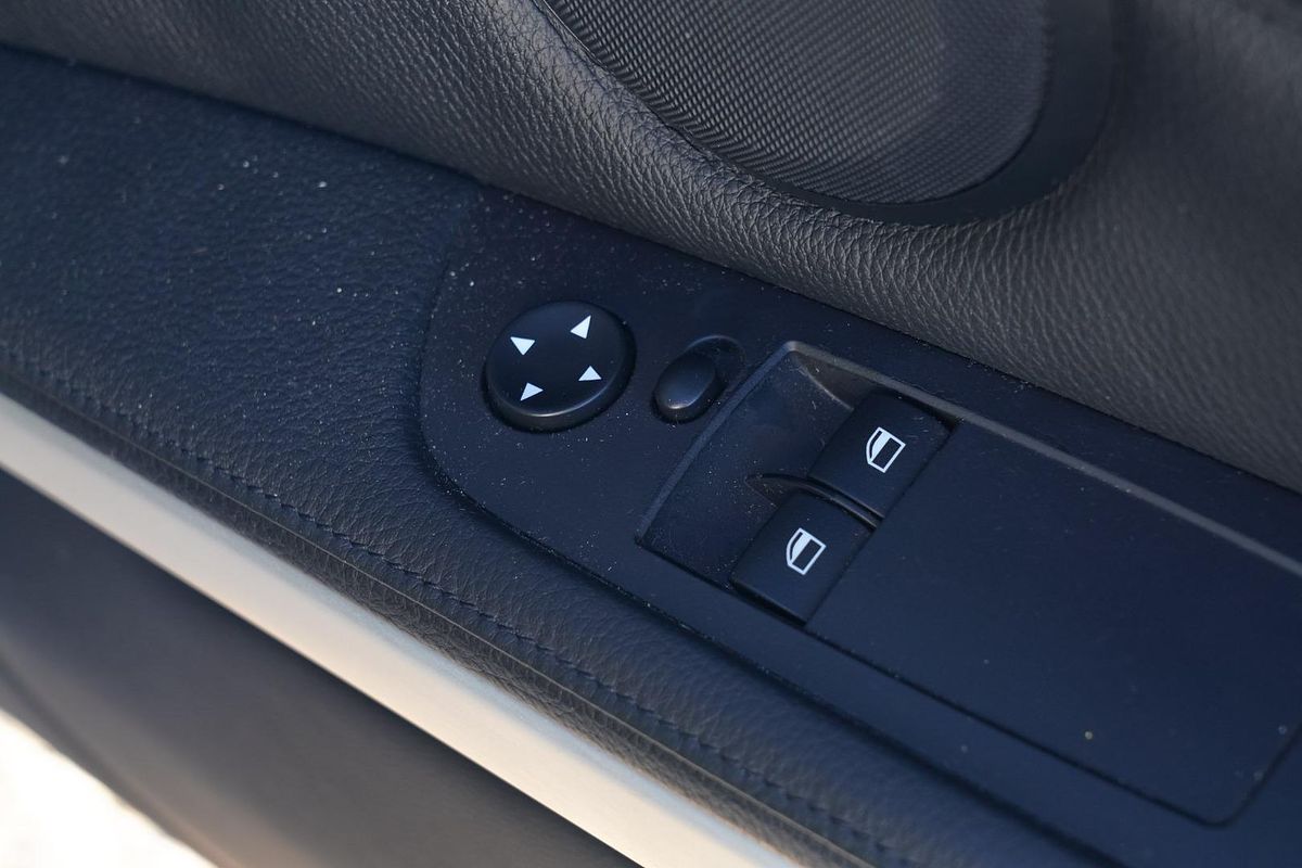 2007 BMW 3 Series 325i E92