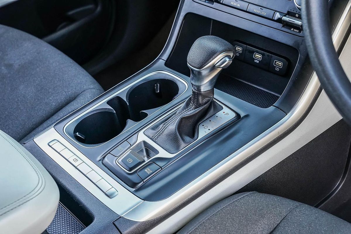 2022 Kia Carnival S KA4