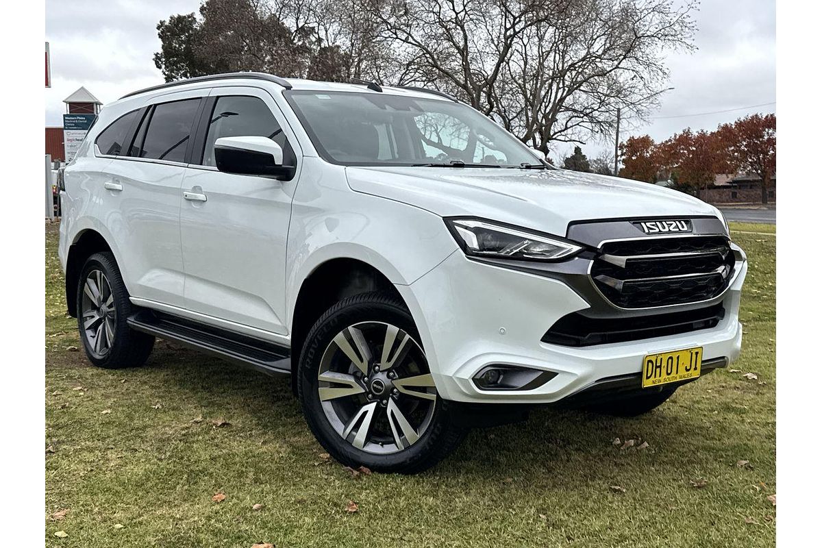 2023 Isuzu MU-X LS-T