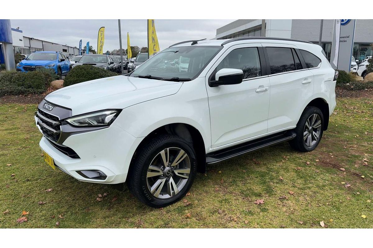 2023 Isuzu MU-X LS-T