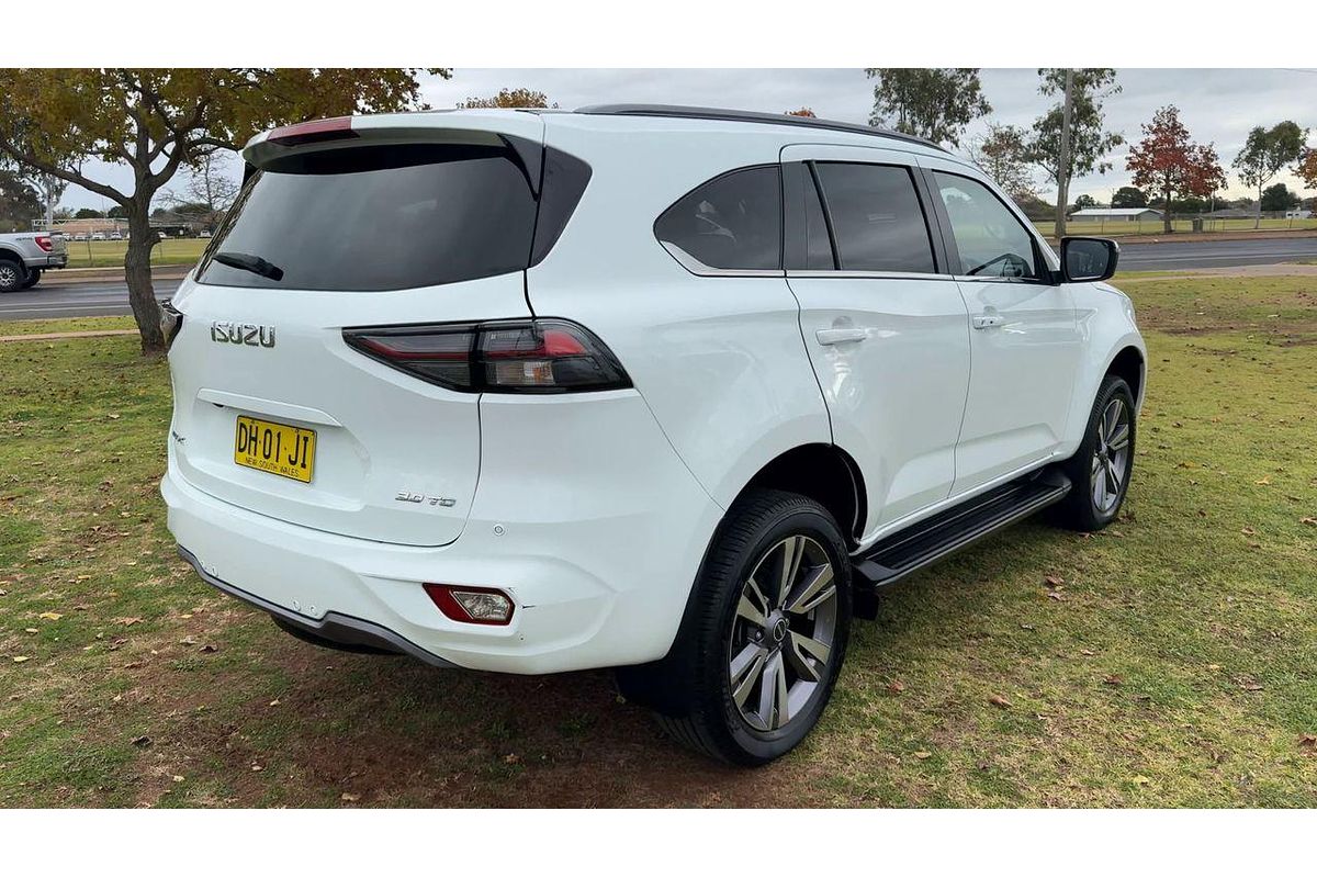 2023 Isuzu MU-X LS-T