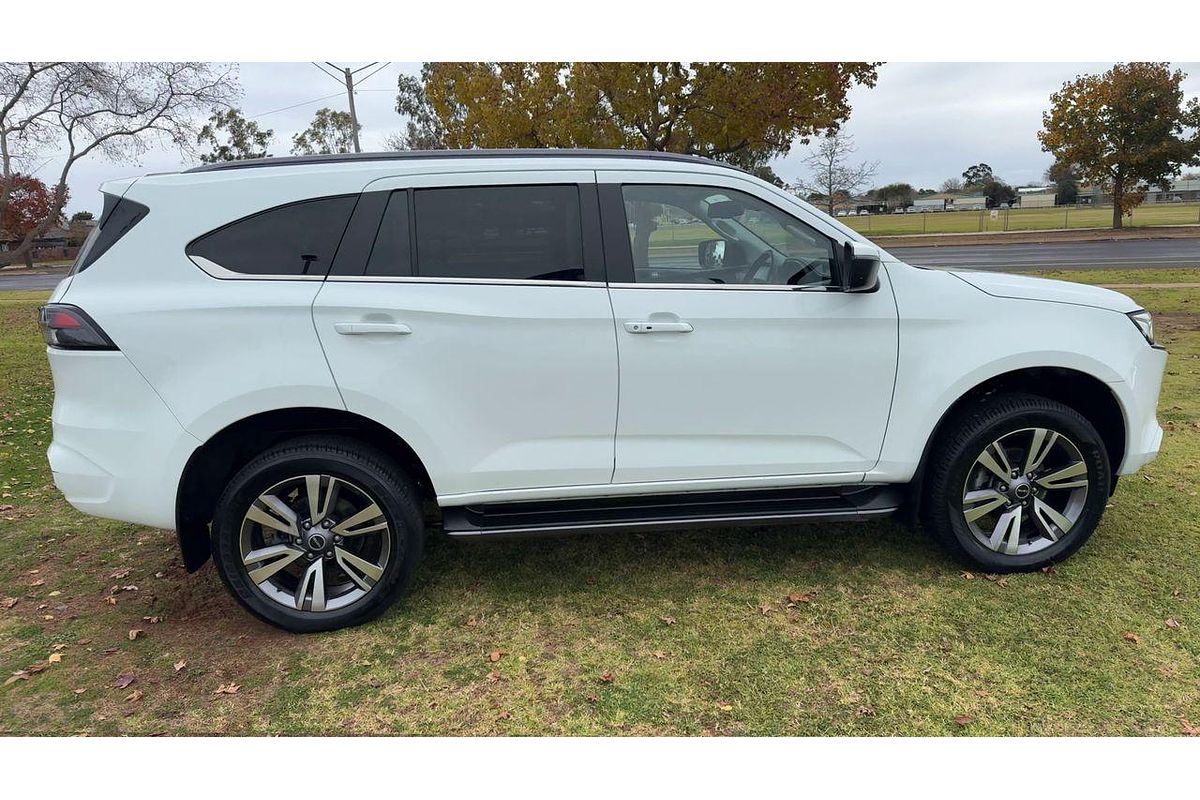 2023 Isuzu MU-X LS-T