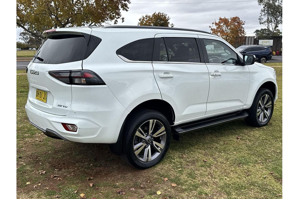 2023 Isuzu MU-X LS-T