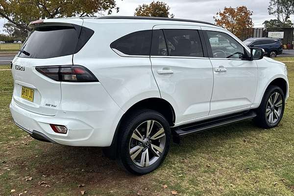 2023 Isuzu MU-X LS-T