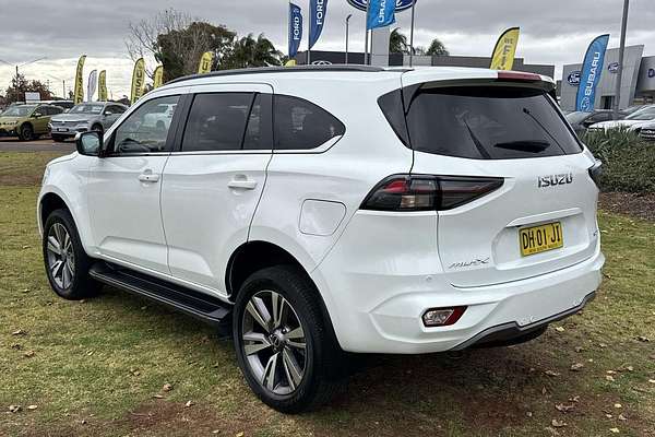 2023 Isuzu MU-X LS-T