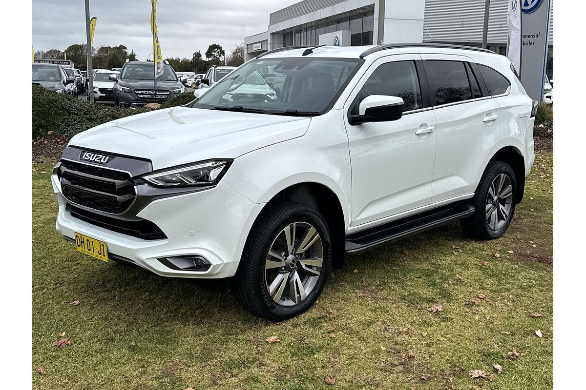 2023 Isuzu MU-X LS-T