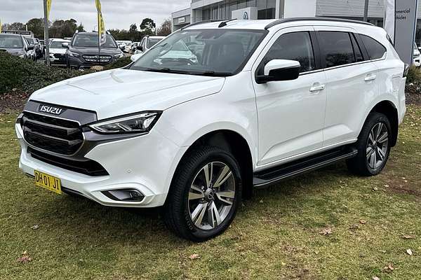 2023 Isuzu MU-X LS-T