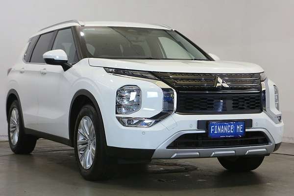 2024 Mitsubishi Outlander LS ZM