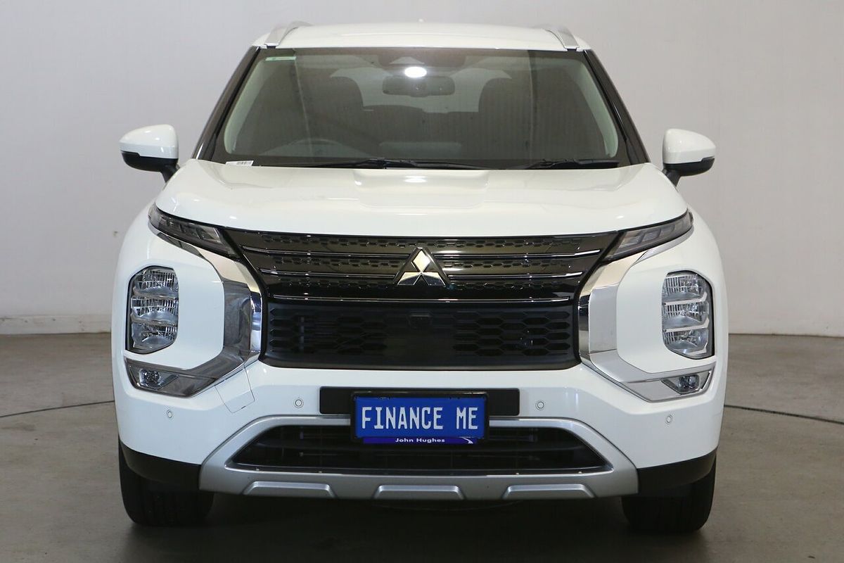 2024 Mitsubishi Outlander LS ZM