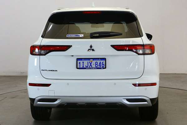 2024 Mitsubishi Outlander LS ZM