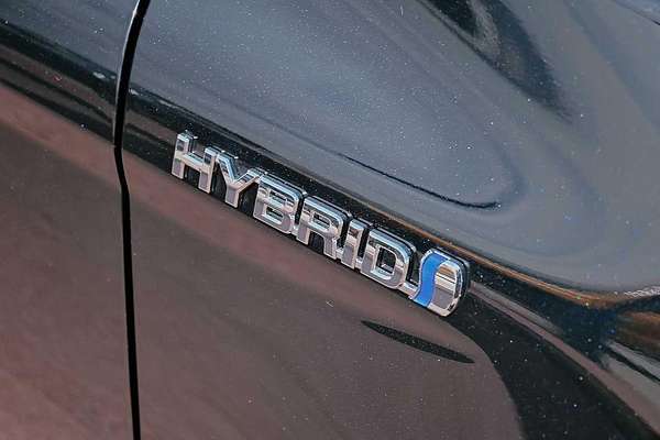 2024 Toyota Camry SL AXVH70R