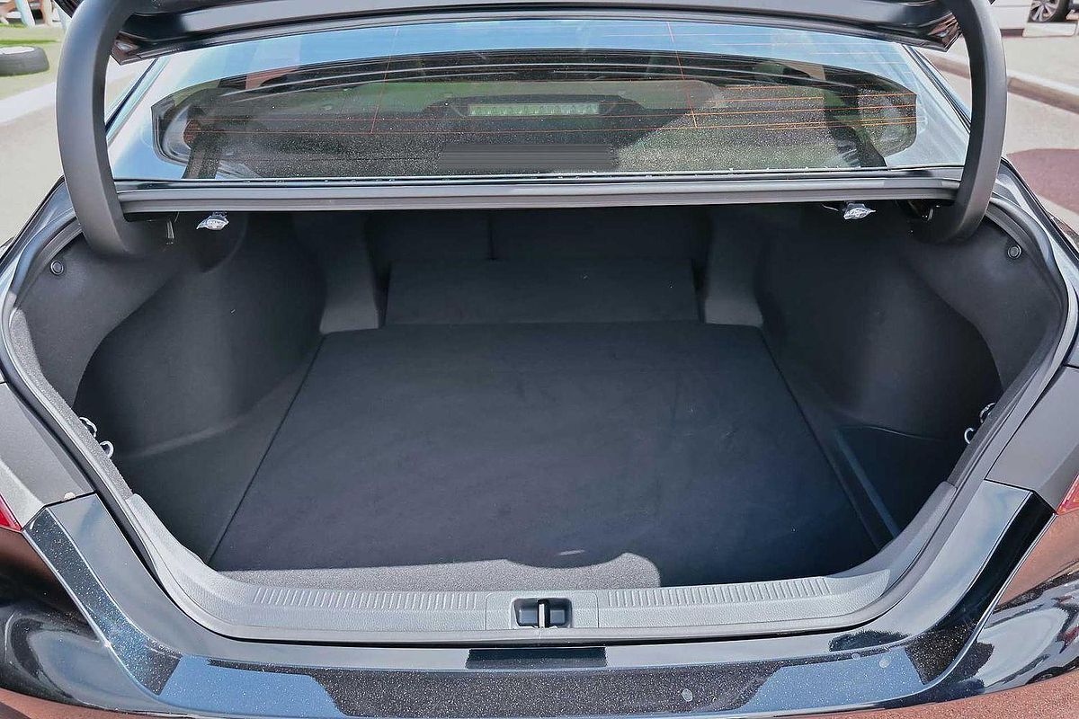 2024 Toyota Camry SL AXVH70R