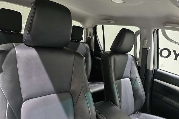 2022 Toyota Hilux Hilux 4x4 SR5 2.8L T Diesel Automatic Double Cab GUN126R 4X4
