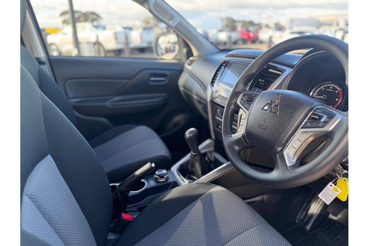 2023 Mitsubishi Triton GLX+ MR 4X4
