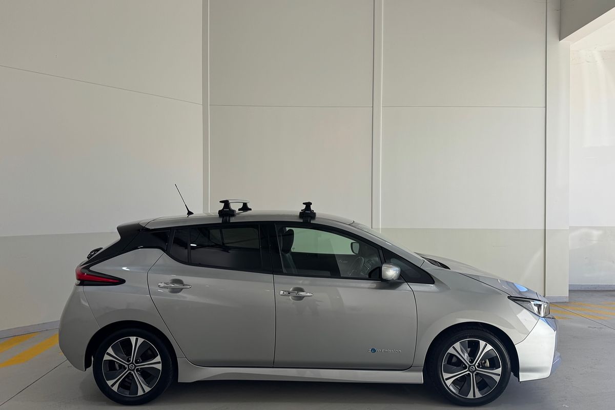 2021 Nissan LEAF ZE1