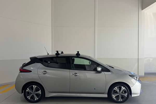 2021 Nissan LEAF ZE1