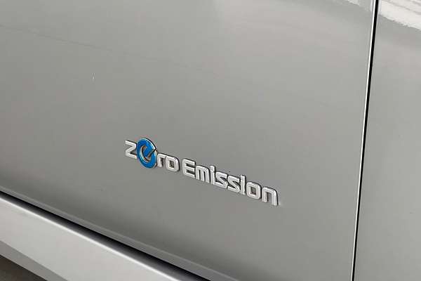 2021 Nissan LEAF ZE1