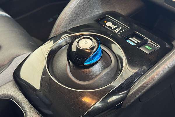 2021 Nissan LEAF ZE1
