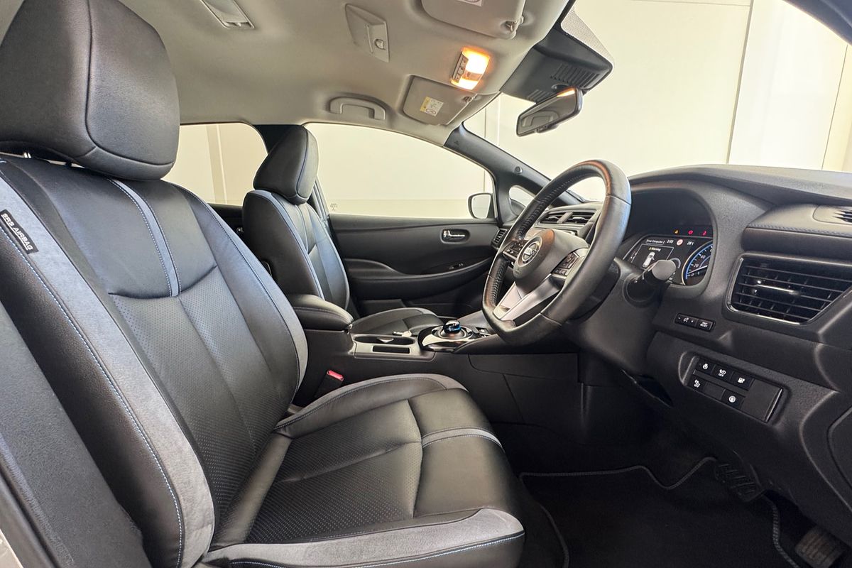2021 Nissan LEAF ZE1