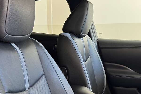 2021 Nissan LEAF ZE1