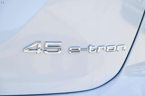 2024 Audi Q4 e-tron 45 F4