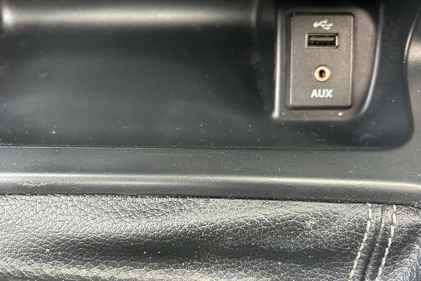 2016 Nissan Navara DX NP300 D23 Rear Wheel Drive