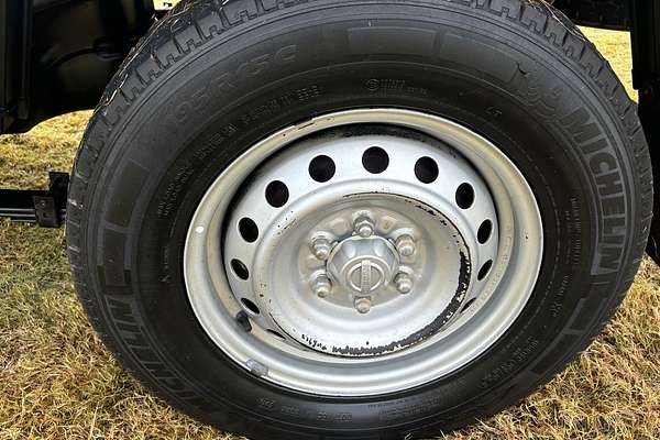 2016 Nissan Navara DX NP300 D23 Rear Wheel Drive