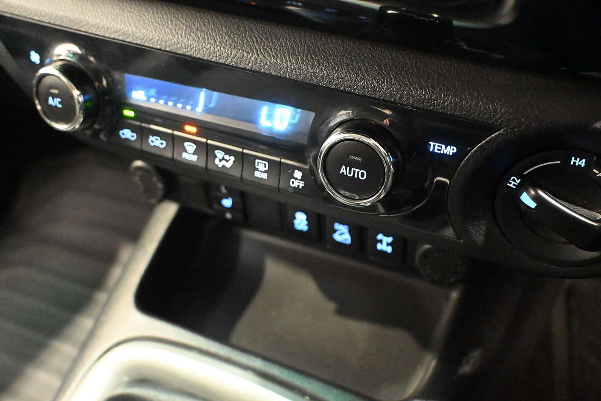 2018 Toyota Hilux SR5 GUN126R 4X4