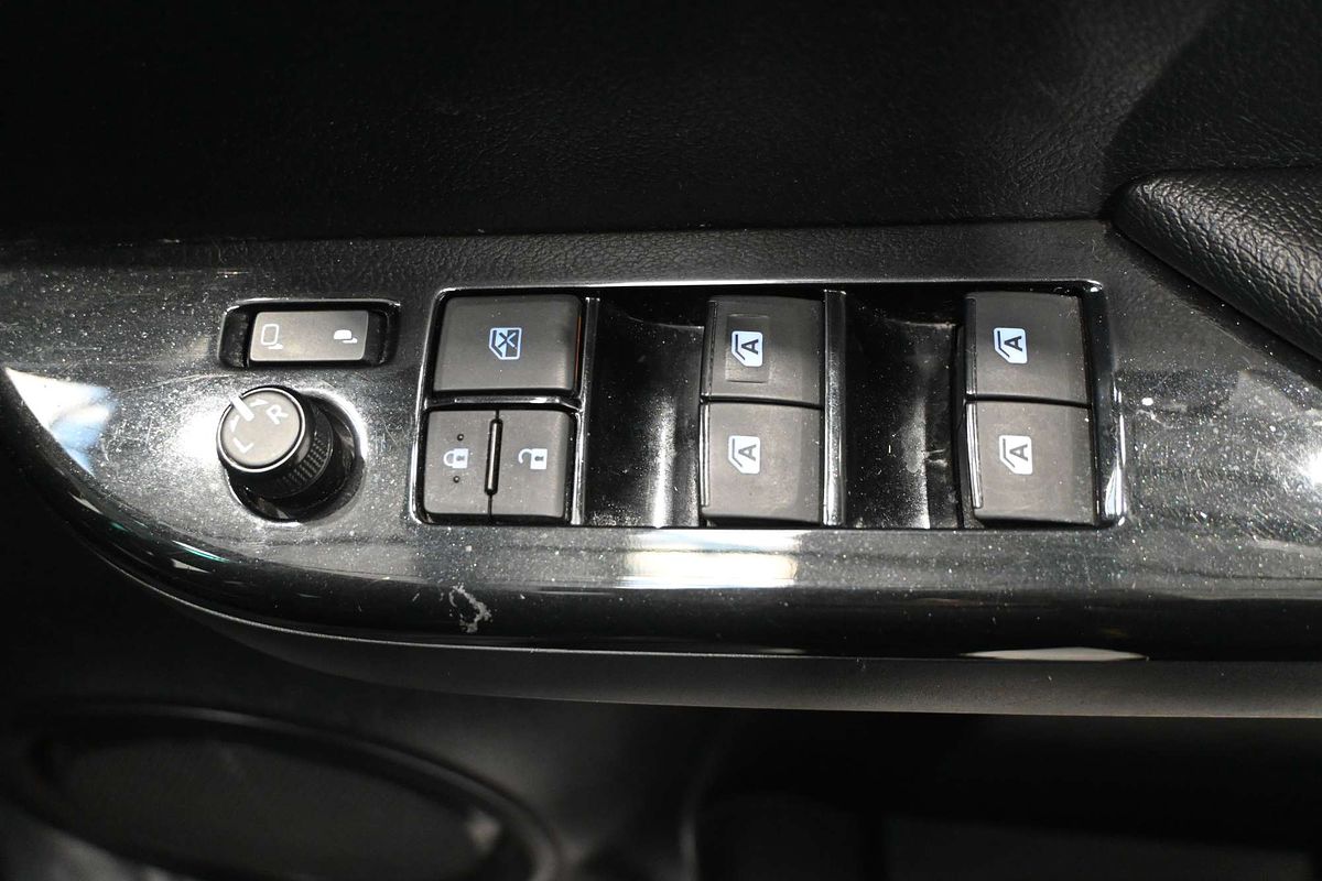 2018 Toyota Hilux SR5 GUN126R 4X4