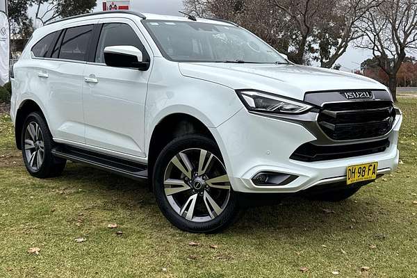 2023 Isuzu MU-X LS-T