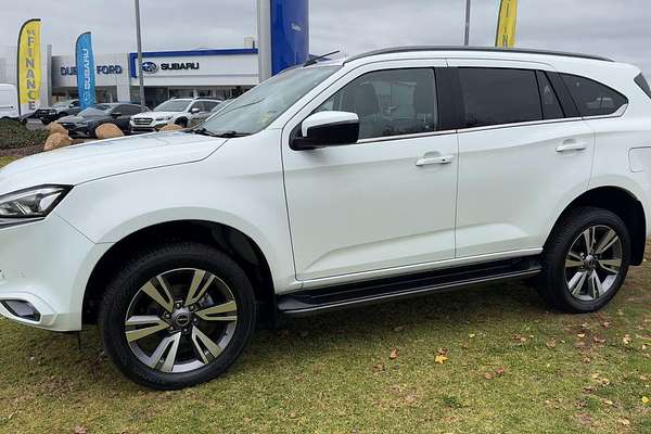 2023 Isuzu MU-X LS-T