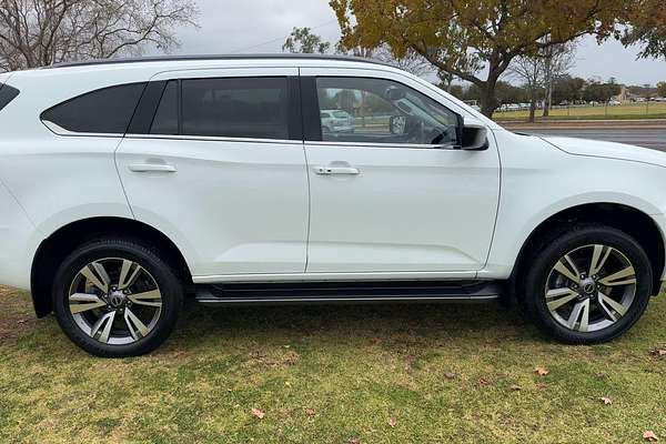 2023 Isuzu MU-X LS-T