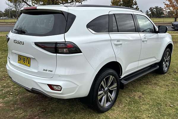 2023 Isuzu MU-X LS-T