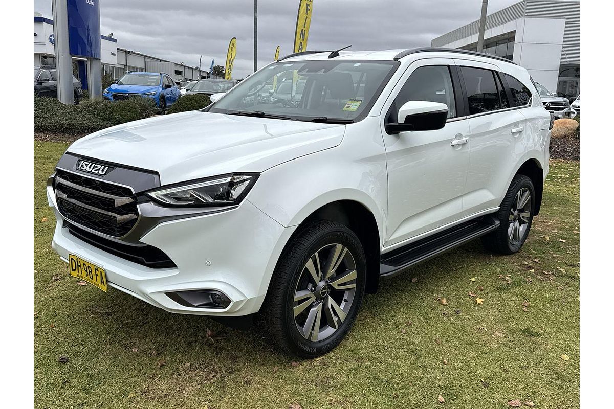 2023 Isuzu MU-X LS-T