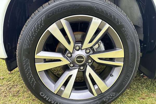 2023 Isuzu MU-X LS-T
