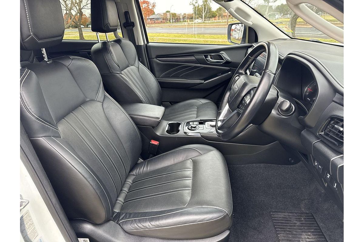 2023 Isuzu MU-X LS-T