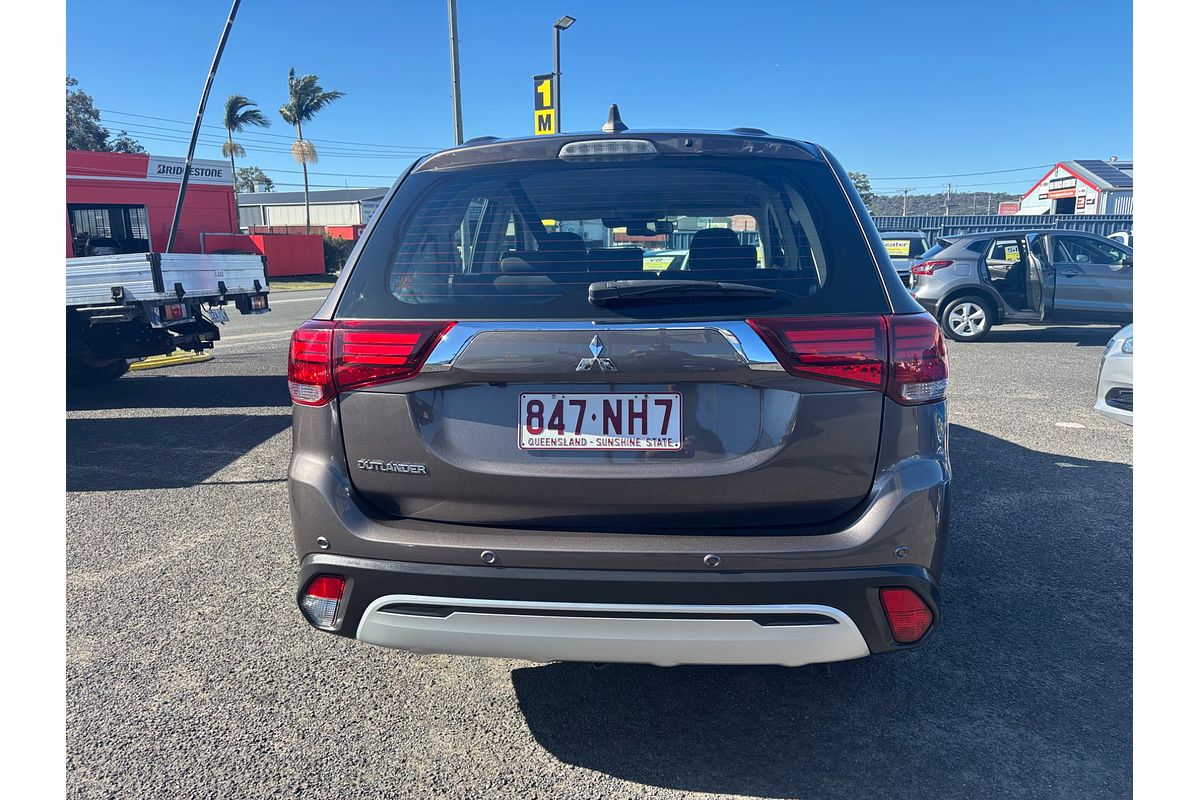 2021 Mitsubishi OUTLANDER ES ZL