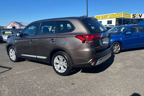 2021 Mitsubishi OUTLANDER ES ZL