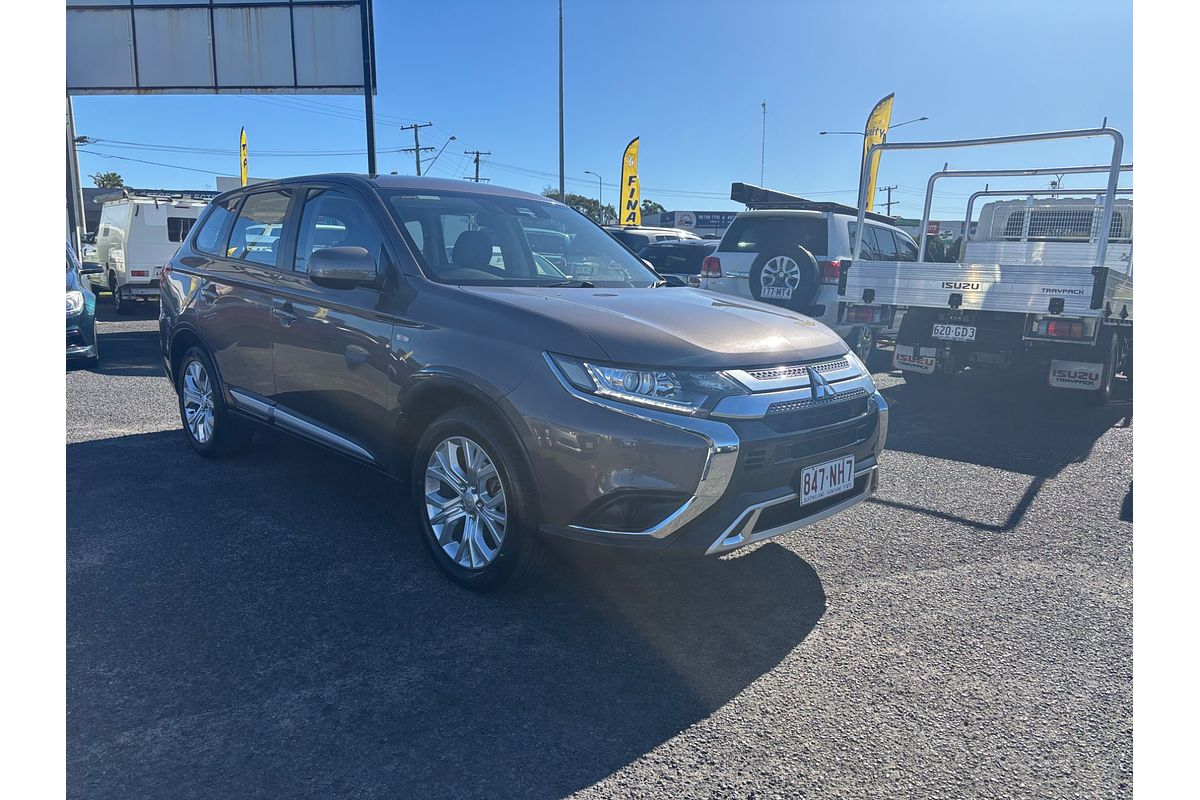 2021 Mitsubishi OUTLANDER ES ZL