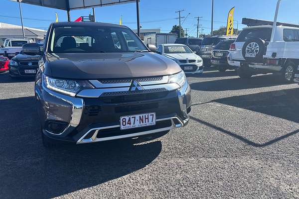 2021 Mitsubishi OUTLANDER ES ZL