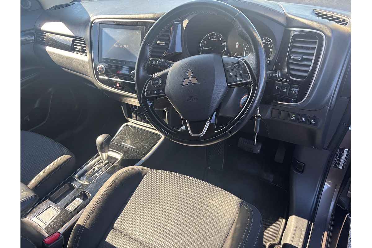 2021 Mitsubishi OUTLANDER ES ZL