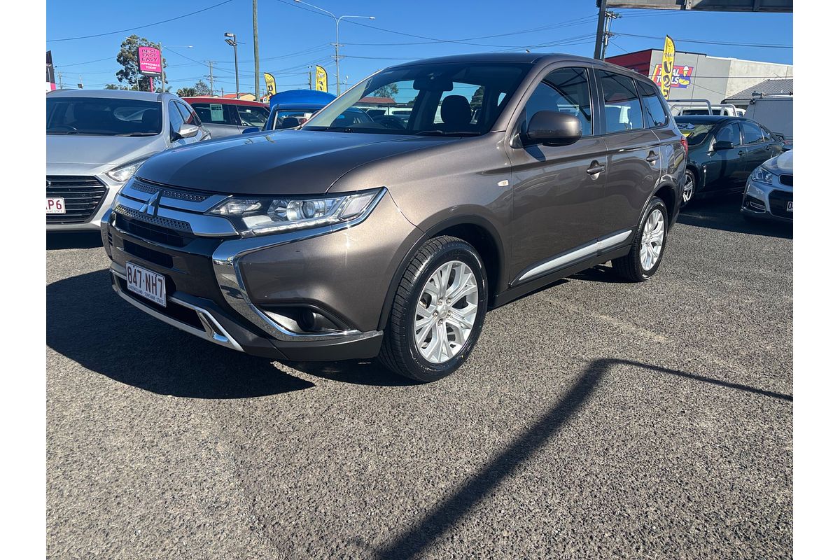 2021 Mitsubishi OUTLANDER ES ZL