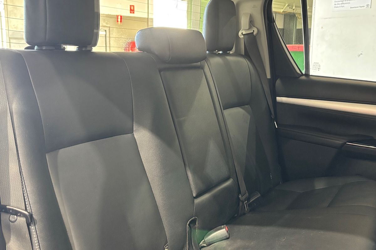 2021 Toyota Hilux SR5 GUN126R