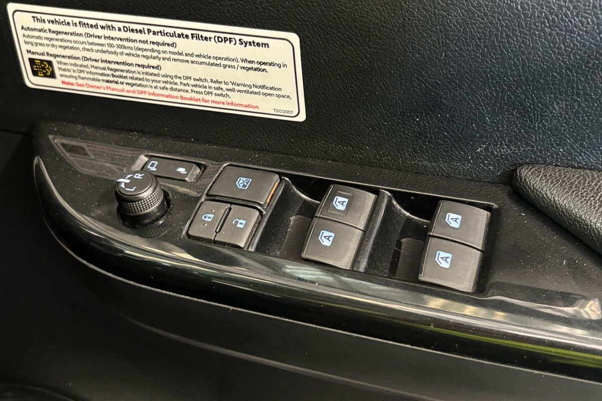 2021 Toyota Hilux SR5 GUN126R