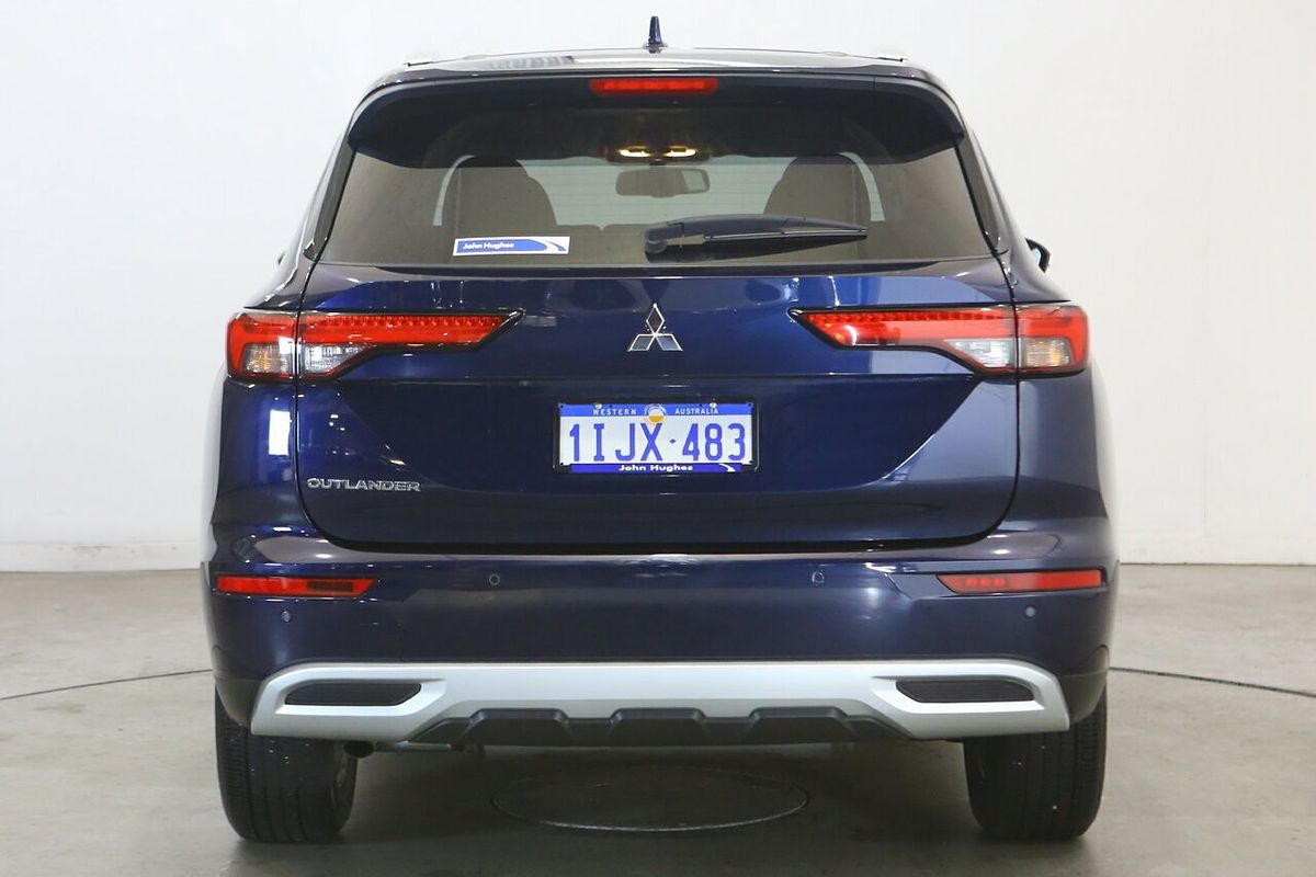 2024 Mitsubishi Outlander LS ZM