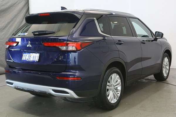 2024 Mitsubishi Outlander LS ZM
