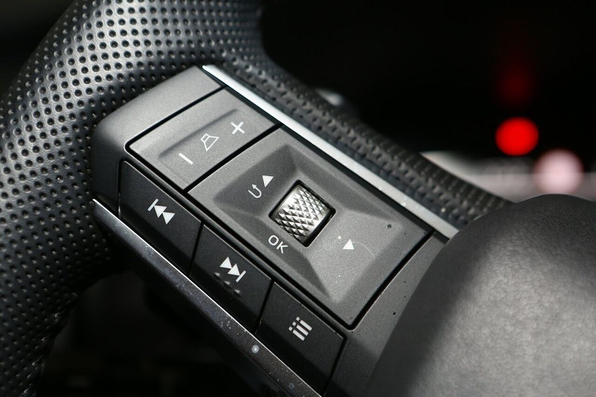 2024 Mitsubishi Outlander LS ZM