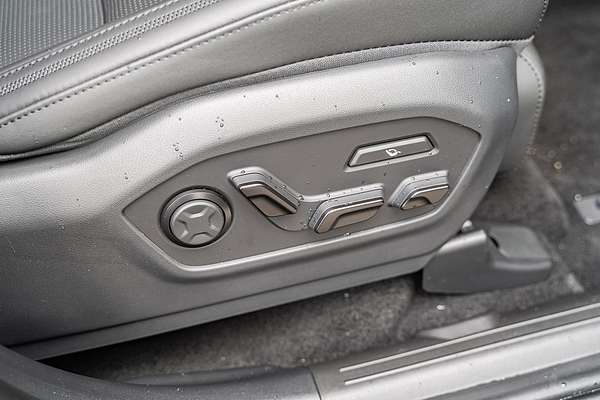 2025 Hyundai Santa Fe Hybrid Calligraphy MX5.V1